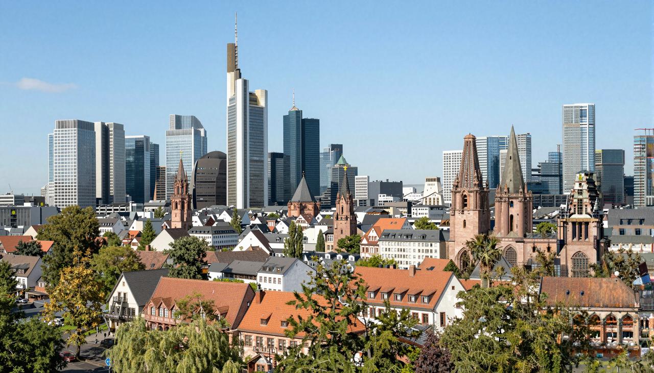 5-Day Independent Travel Guide to Frankfurt, Germany: From Financial Hub to Historic Old Town Charm