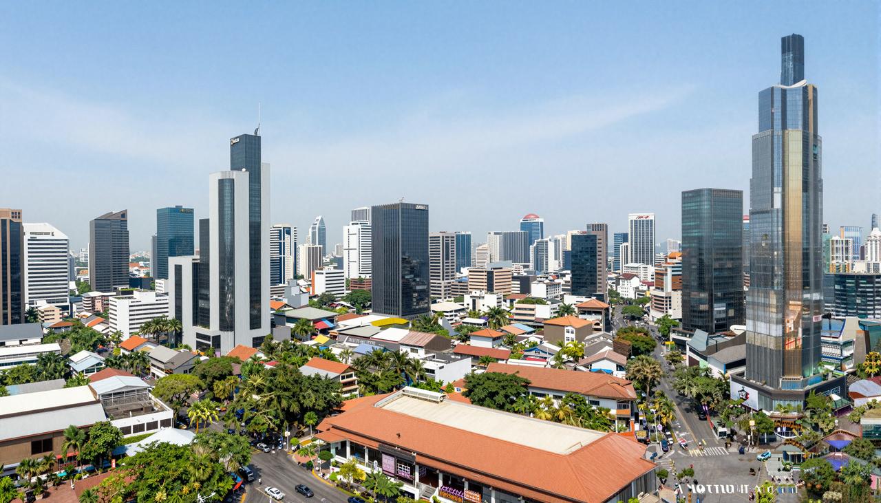 3-Day Shopping Guide to Bangkok: Must-Visit Malls, Unique Souvenirs, and Money-Saving Tips
