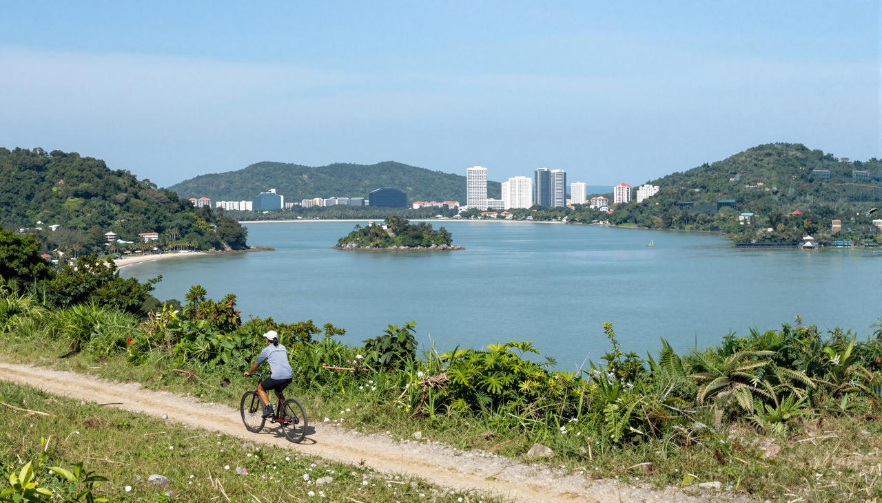 Langkawi 5-Day Outdoor Adventure Guide: Island Hiking, Cycling, and Water-Based Thrills