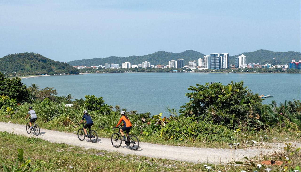 Langkawi 5-Day Outdoor Travel Guide: Island Hiking, Cycling, and Water Adventures