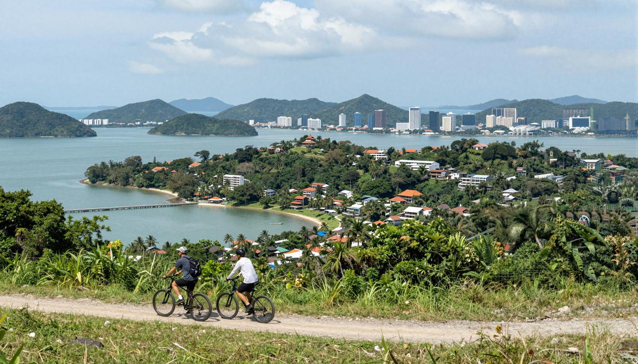 Langkawi 4-Day Outdoor Travel Guide: Island Hiking, Cycling, and Water Adventures