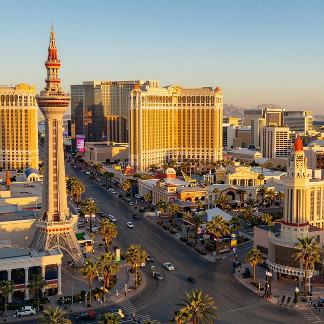 Las Vegas 4-Day Shopping Guide: From the Strip to the Outlets—A Must-Read for Savvy Shoppers