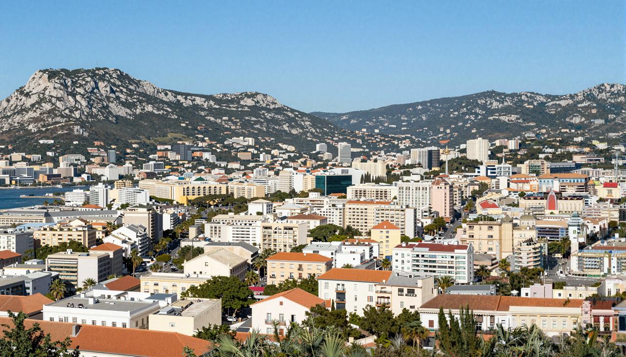 Panduan Belanja 3 Hari di Gibraltar: Surga Belanja Paling Murah di Eropa